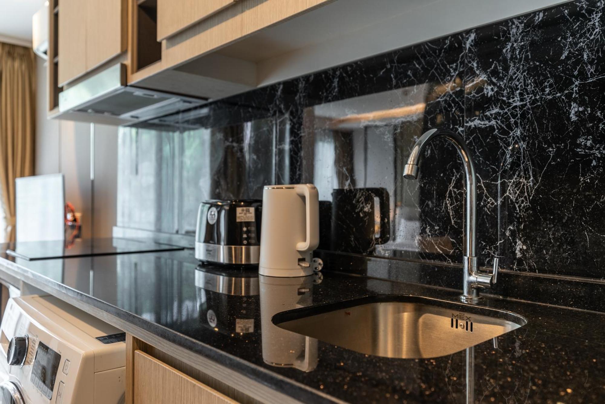 Panora Condo By Villacarte Surin Beach  Esterno foto